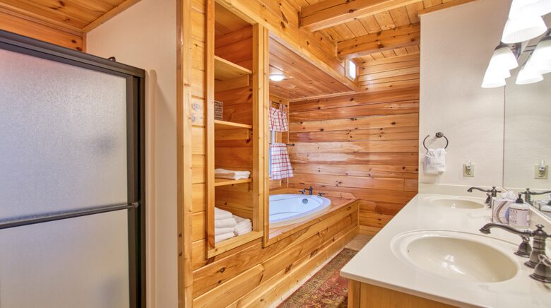 Wings of Dawn Smoky Mountain Retreat - Maggie Valley, North Carolina