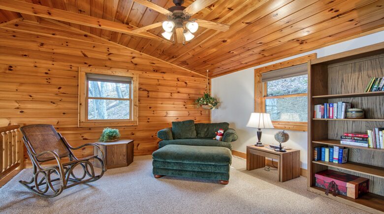 Wings of Dawn Smoky Mountain Retreat - Maggie Valley, North Carolina