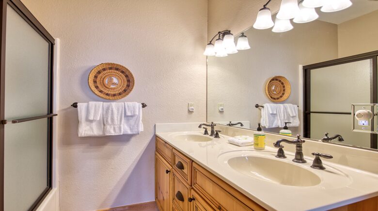 Wings of Dawn Smoky Mountain Retreat - Maggie Valley, North Carolina