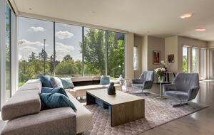 Artistic and Spacious Estate Home on River Park in Calgary Center - Calgary, Canada