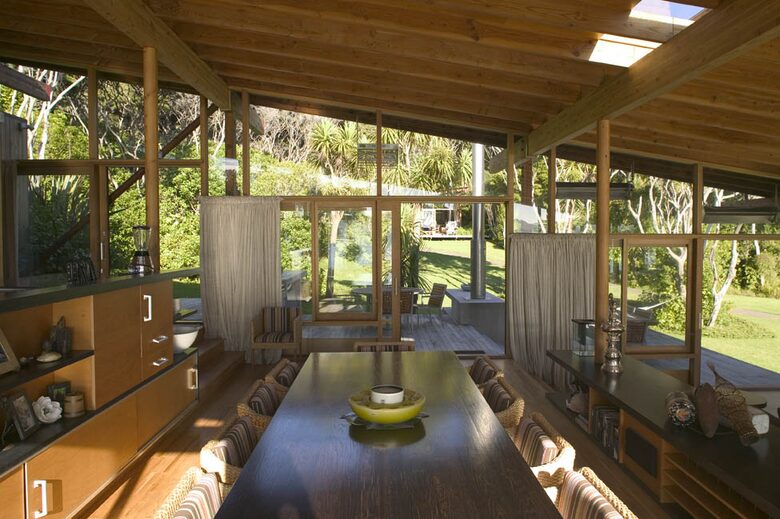 Moturua Private Island (R) - Bay of Islands, New Zealand