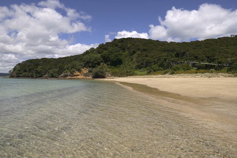 Moturua Private Island (R) - Bay of Islands, New Zealand