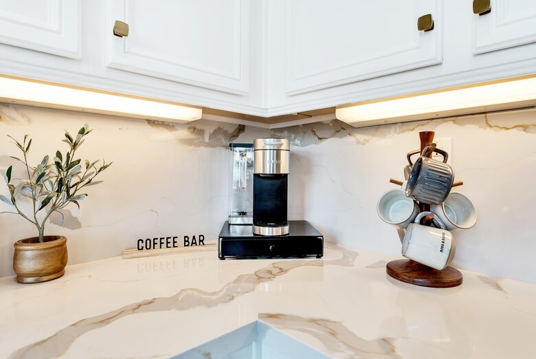 Tramonto Sul Lago Amazing Lakeside Home - Indio, California