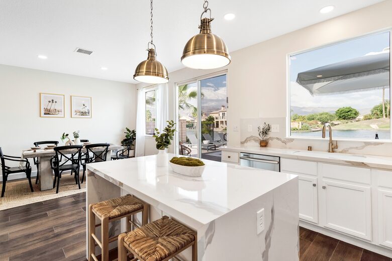 Tramonto Sul Lago Amazing Lakeside Home - Indio, California