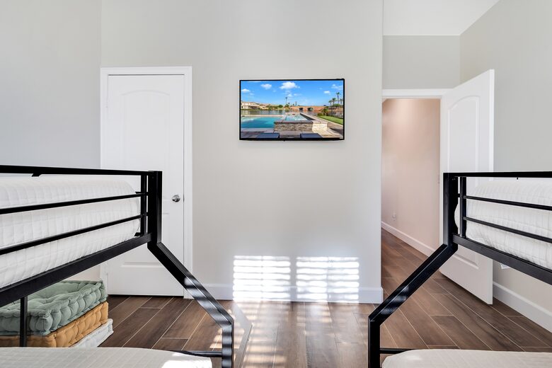 Tramonto Sul Lago Amazing Lakeside Home - Indio, California