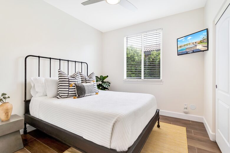 Tramonto Sul Lago Amazing Lakeside Home - Indio, California