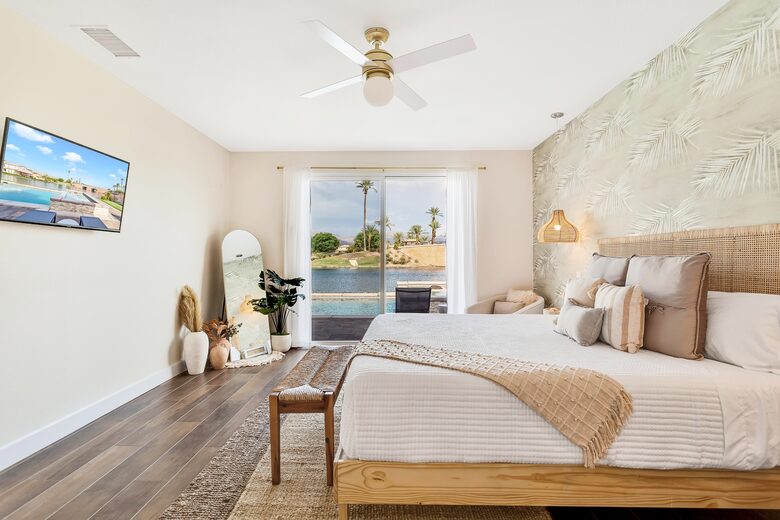 Tramonto Sul Lago Amazing Lakeside Home - Indio, California