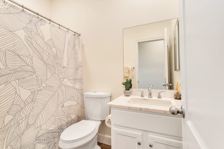 Tramonto Sul Lago Amazing Lakeside Home - Indio, California