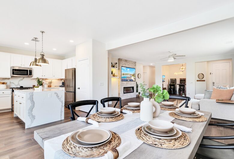 Tramonto Sul Lago Amazing Lakeside Home - Indio, California