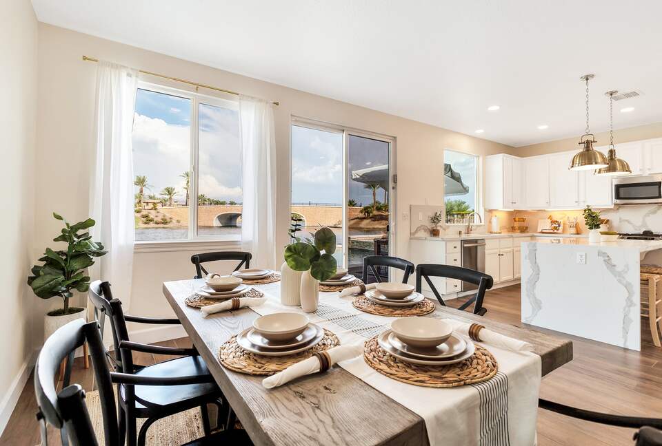 Tramonto Sul Lago Amazing Lakeside Home - Indio, California