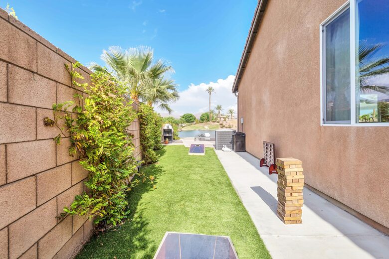 Tramonto Sul Lago Amazing Lakeside Home - Indio, California