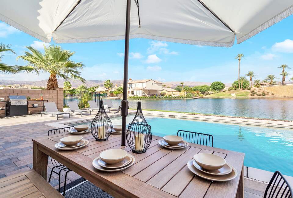 Tramonto Sul Lago Amazing Lakeside Home - Indio, California