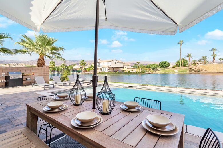 Tramonto Sul Lago Amazing Lakeside Home - Indio, California