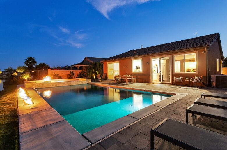 Tramonto Sul Lago Amazing Lakeside Home - Indio, California