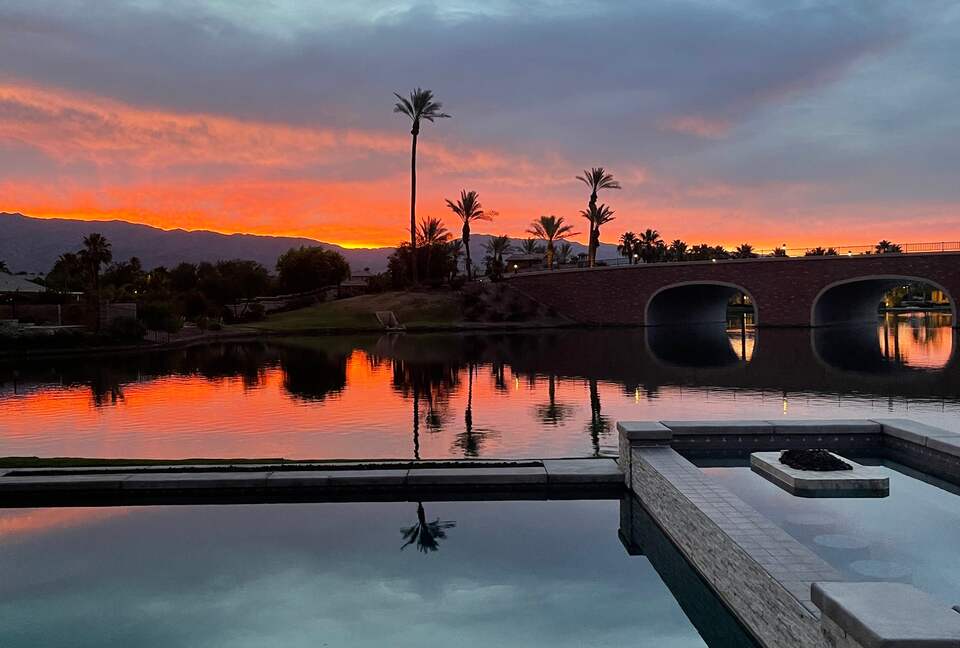 Tramonto Sul Lago Amazing Lakeside Home - Indio, California