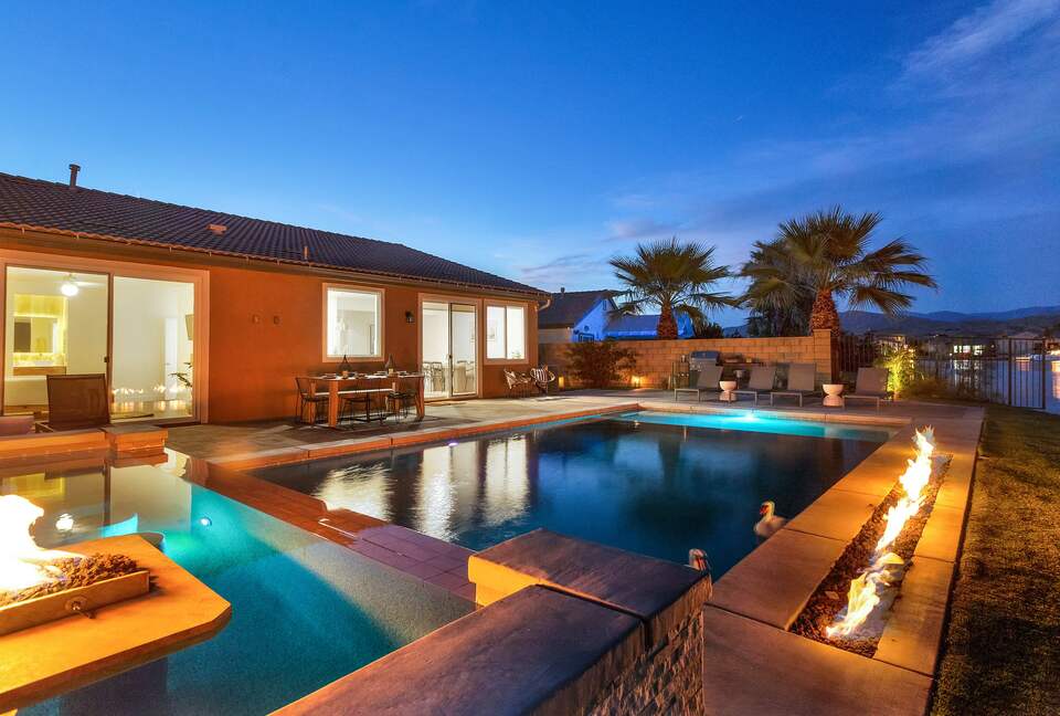 Tramonto Sul Lago Amazing Lakeside Home - Indio, California