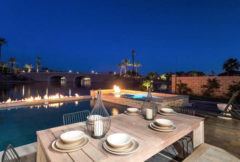 Tramonto Sul Lago Amazing Lakeside Home - Indio, California