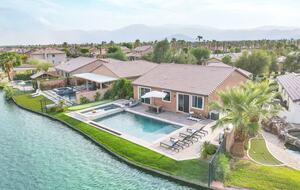 Tramonto Sul Lago Amazing Lakeside Home - Indio, California