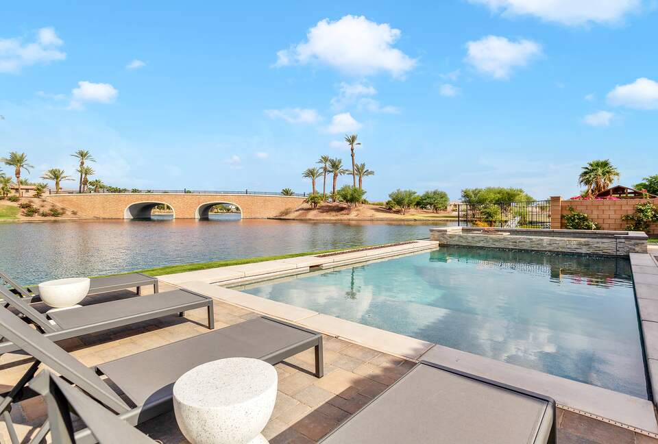 Tramonto Sul Lago Amazing Lakeside Home - Indio, California