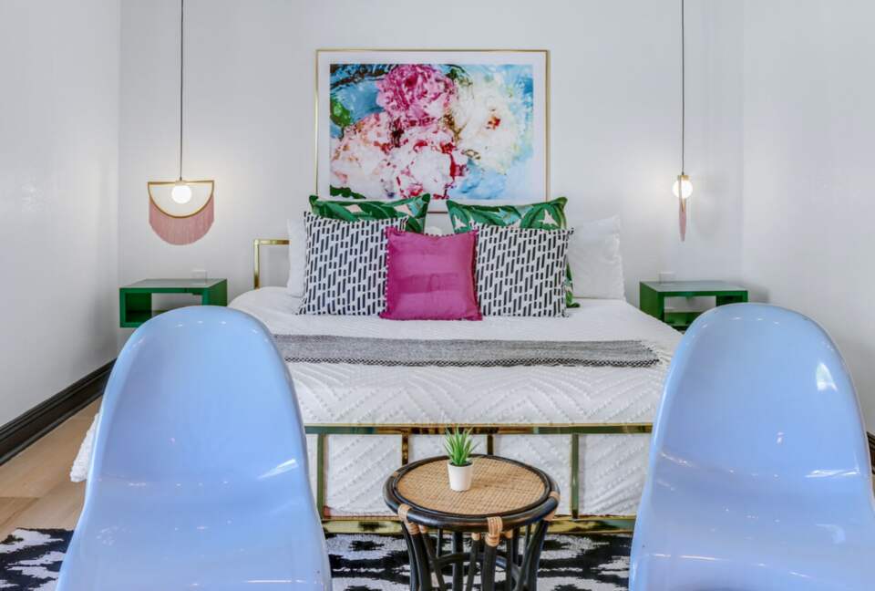 Cool and Fun Midcentury Getaway - Palm Springs, California