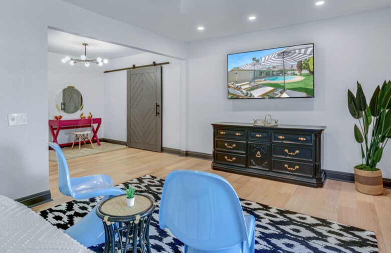 Cool and Fun Midcentury Getaway - Palm Springs, California