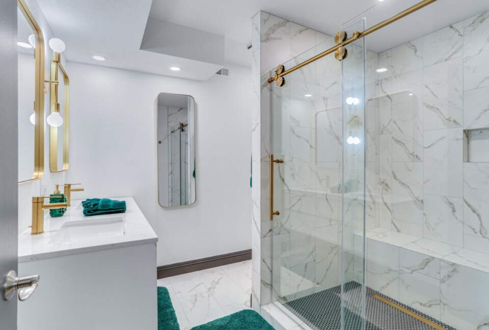 Cool and Fun Midcentury Getaway - Palm Springs, California