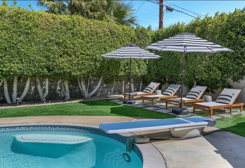 Cool and Fun Midcentury Getaway - Palm Springs, California