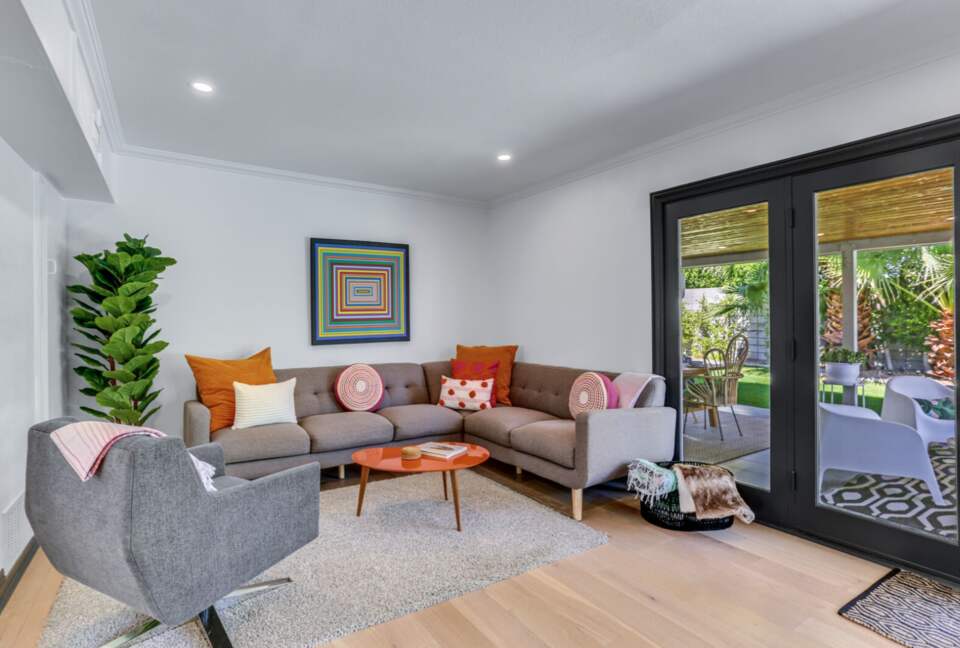 Cool and Fun Midcentury Getaway - Palm Springs, California