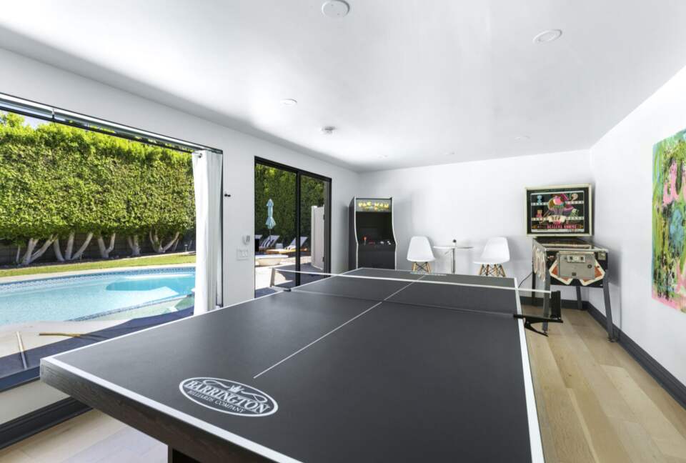 Cool and Fun Midcentury Getaway - Palm Springs, California