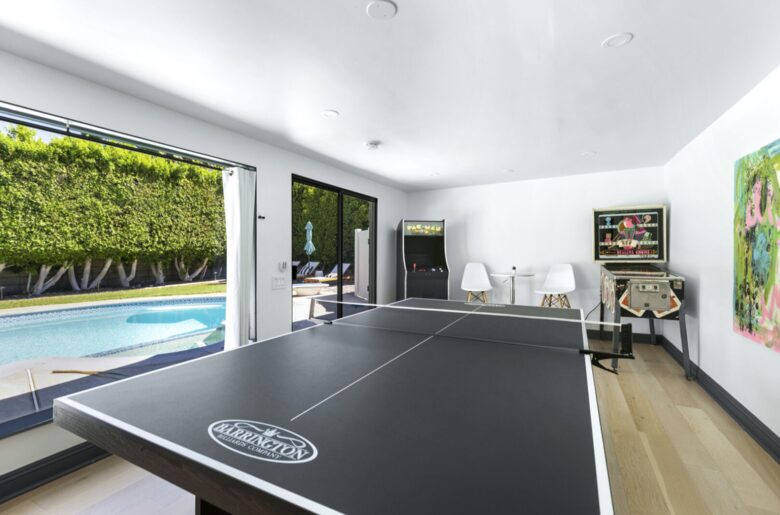 Cool and Fun Midcentury Getaway - Palm Springs, California