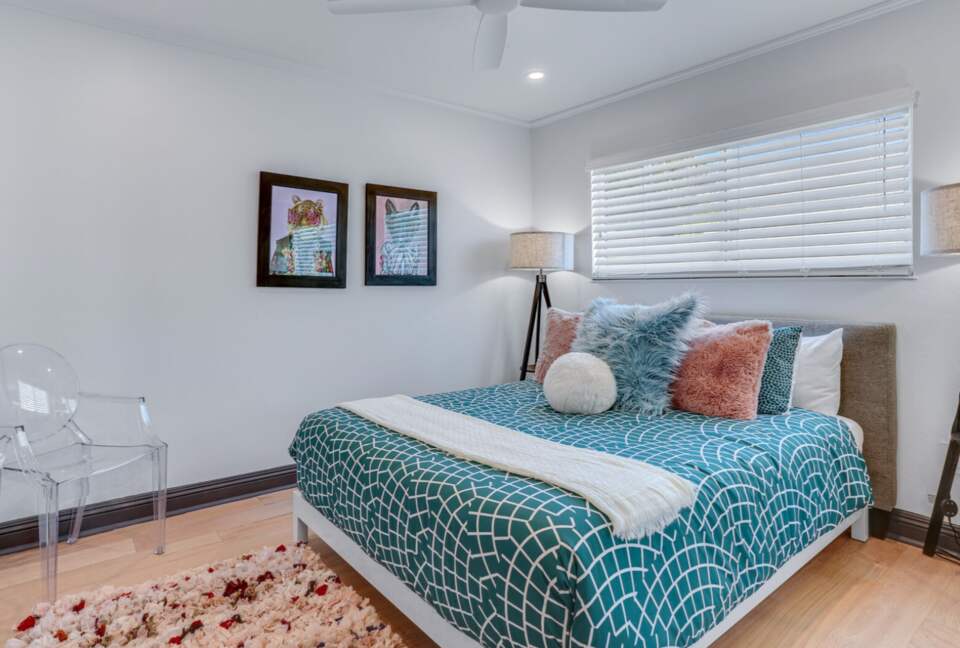 Cool and Fun Midcentury Getaway - Palm Springs, California