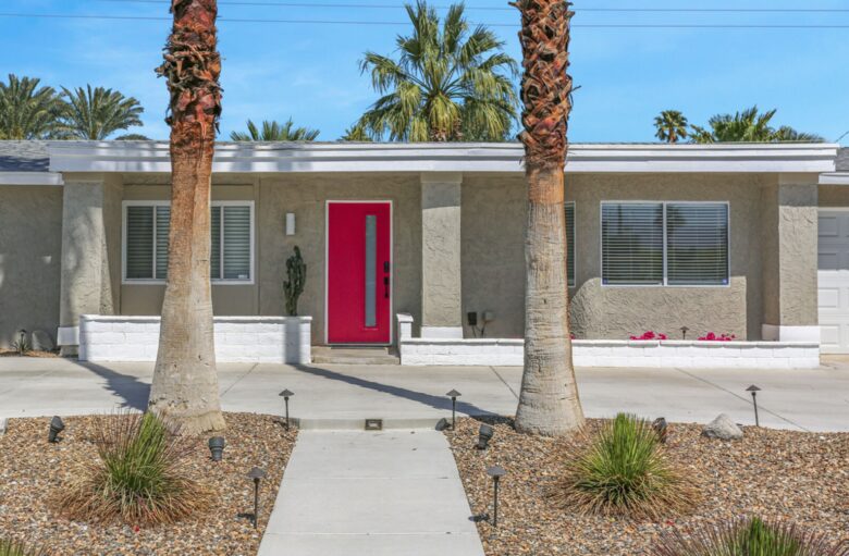 Cool and Fun Midcentury Getaway - Palm Springs, California