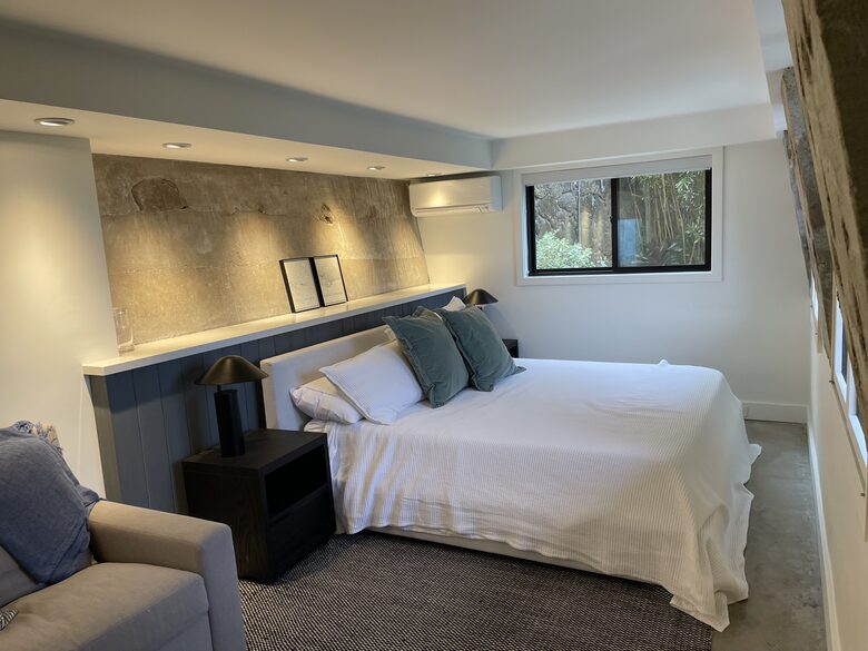 Sweeping Postcard Views of the Mokulua Islands - Kailua, Hawaii