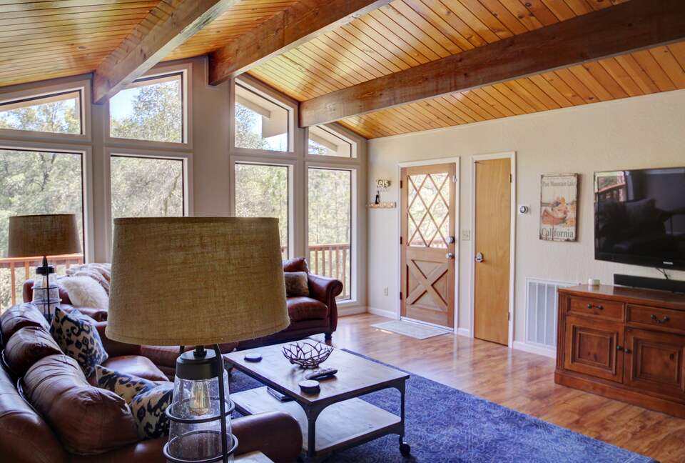 Cabin with Soaring Windows and Hot Tub Near Yosemite - Groveland, California