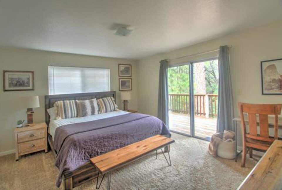 Cabin with Soaring Windows and Hot Tub Near Yosemite - Groveland, California