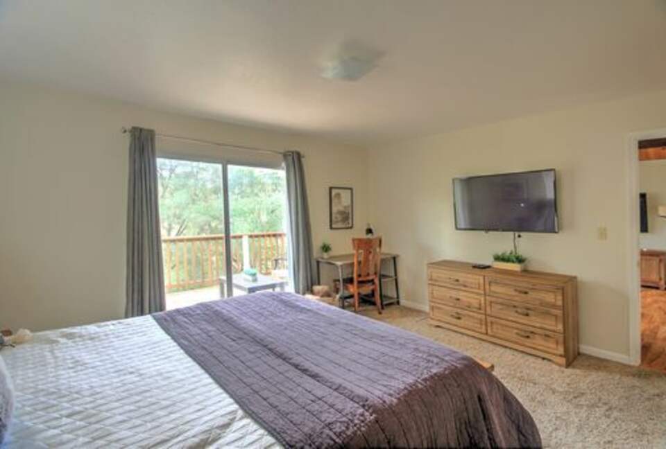 Cabin with Soaring Windows and Hot Tub Near Yosemite - Groveland, California