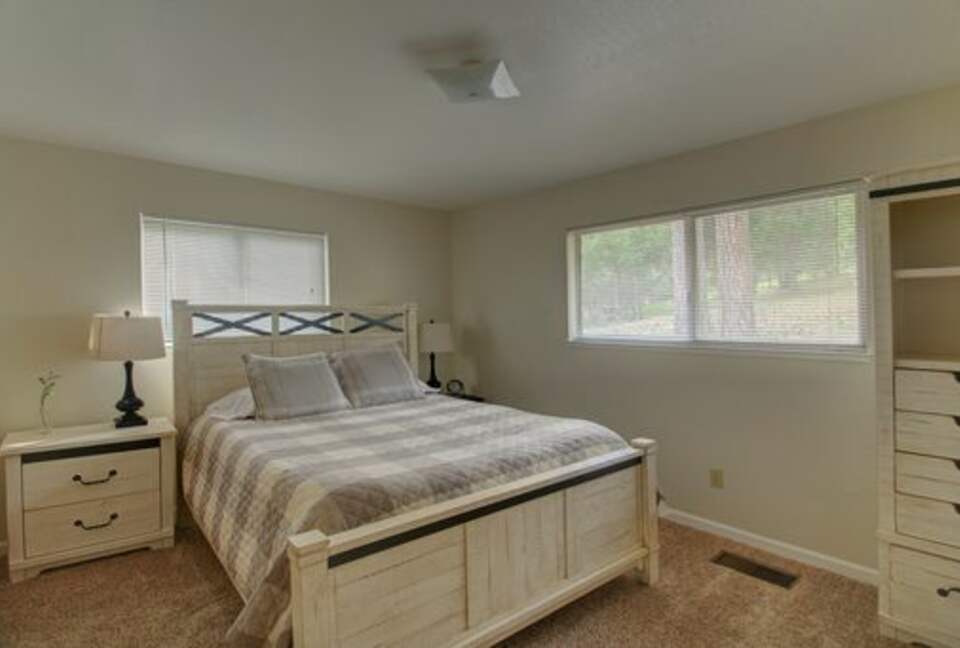 Cabin with Soaring Windows and Hot Tub Near Yosemite - Groveland, California