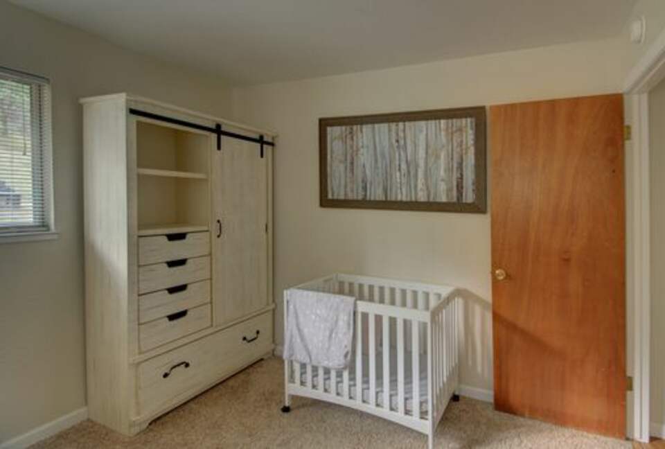 Cabin with Soaring Windows and Hot Tub Near Yosemite - Groveland, California