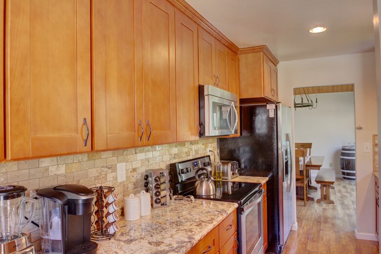 Cabin with Soaring Windows and Hot Tub Near Yosemite - Groveland, California