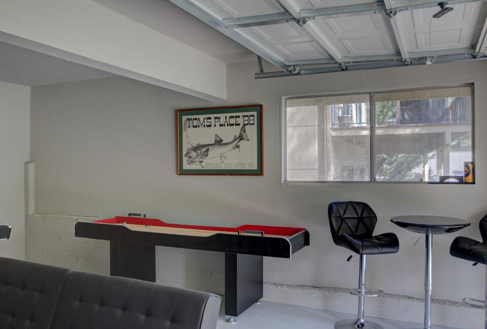 Cabin with Soaring Windows and Hot Tub Near Yosemite - Groveland, California