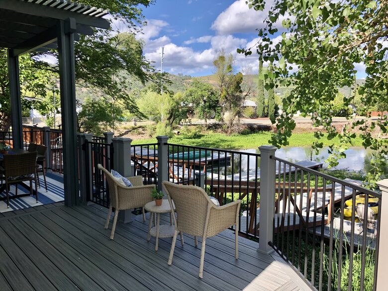 Clearlake Keys Modern Beauty - Clearlake Oaks, California