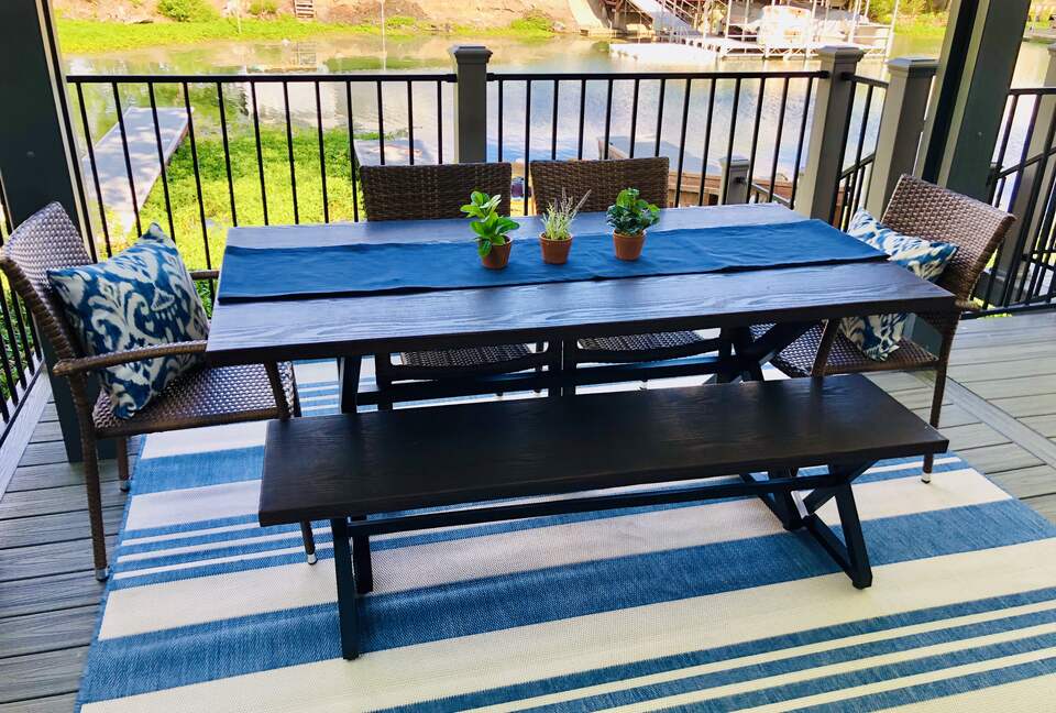 Clearlake Keys Modern Beauty - Clearlake Oaks, California