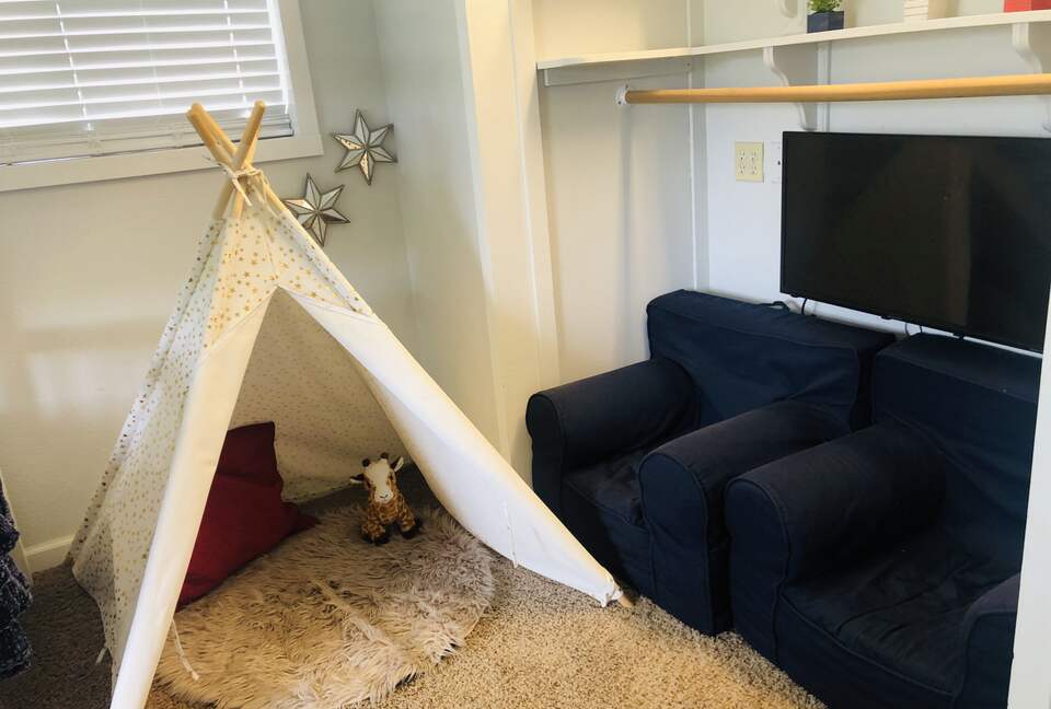 Clearlake Keys Modern Beauty - Clearlake Oaks, California