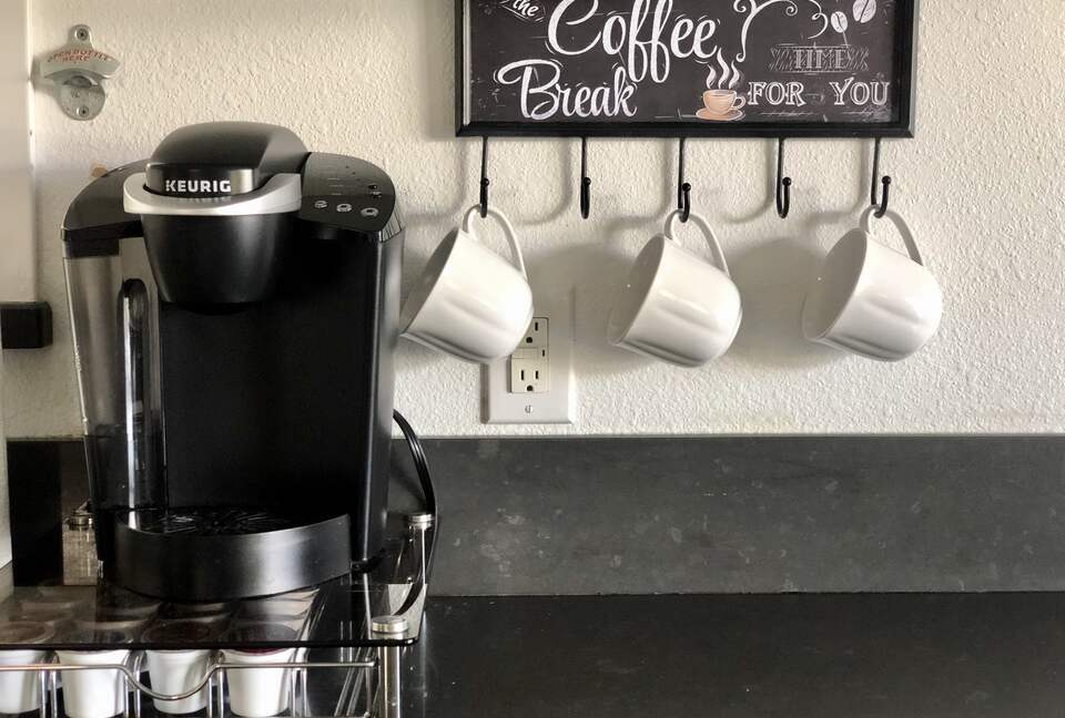 Clearlake Keys Modern Beauty - Clearlake Oaks, California