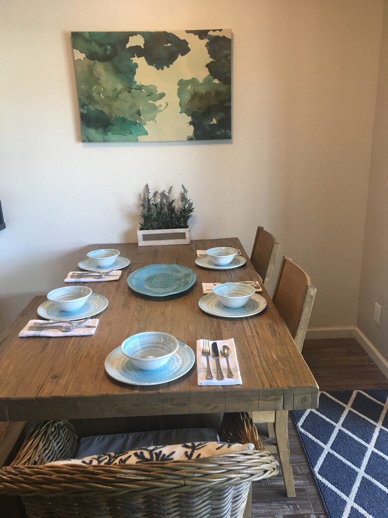 Clearlake Keys Modern Beauty - Clearlake Oaks, California