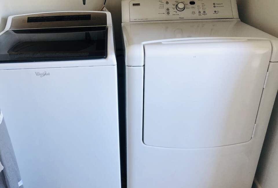 Clearlake Keys Modern Beauty - Clearlake Oaks, California