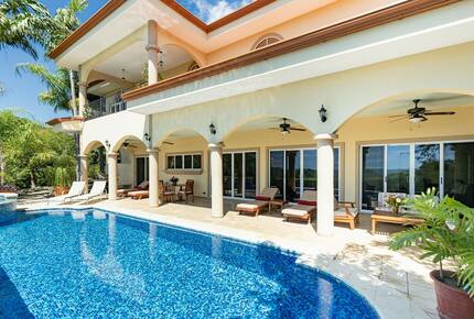 Villa Nube Nueve - Sardinal, Costa Rica