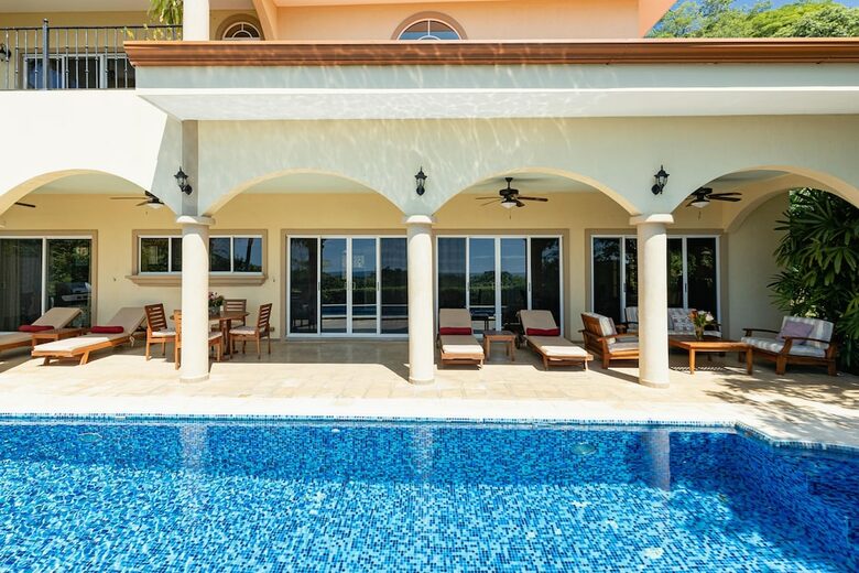 Villa Nube Nueve - Sardinal, Costa Rica