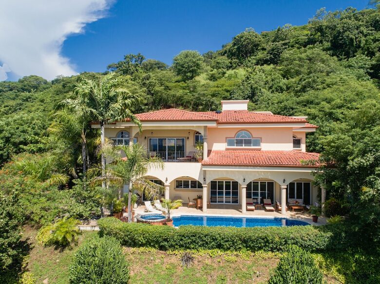 Villa Nube Nueve - Sardinal, Costa Rica