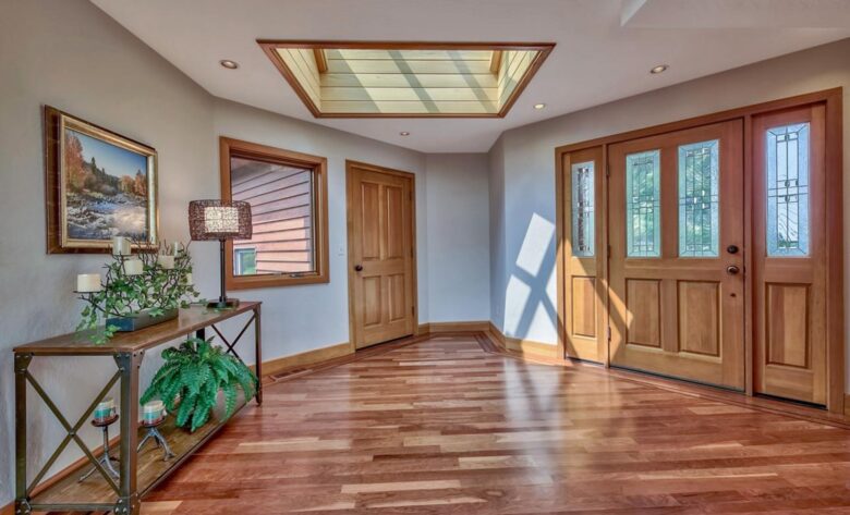 Spacious Mountain Home with Gorgeous Views - Truckee, California